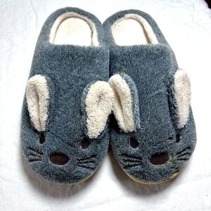 Super cute Bunny Slippers Women’s Size Large